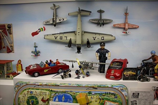 202-Музеи игрушек